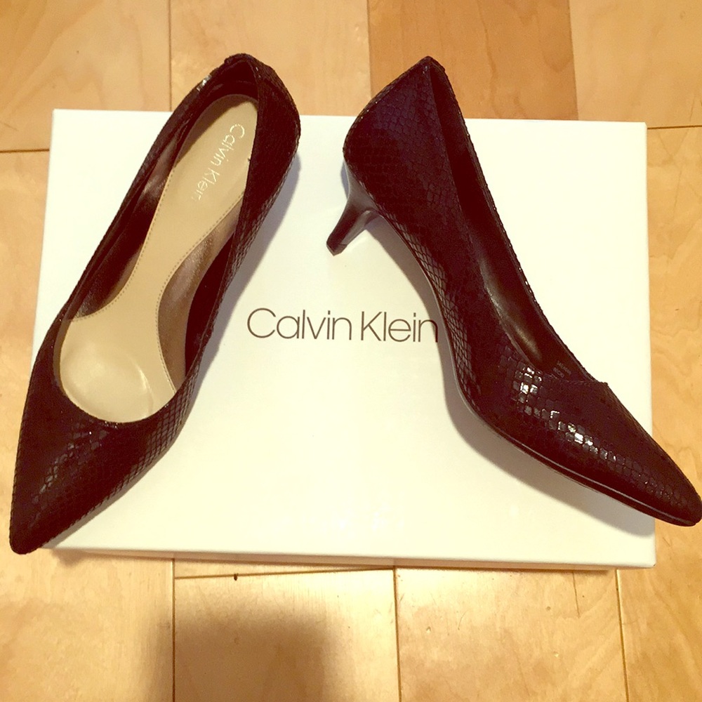 Calvin Klein Black Python pointy heel 👠
